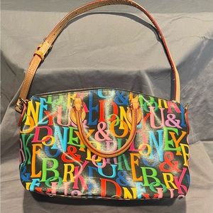 Dooney & Bourke Great looking Bag